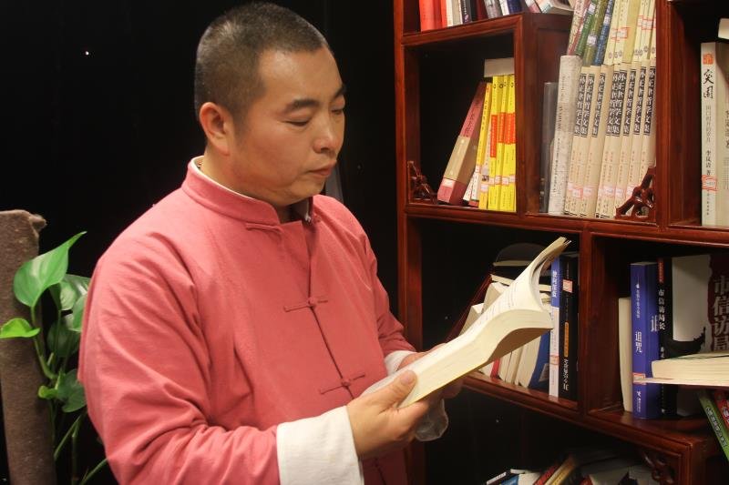 李维德老师.jpg